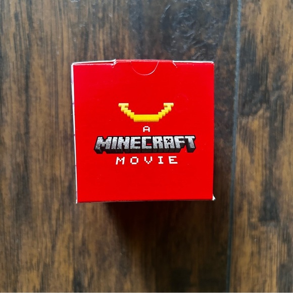 2025 A Minecraft Movie Pink Wool Box - Picture 6 of 10